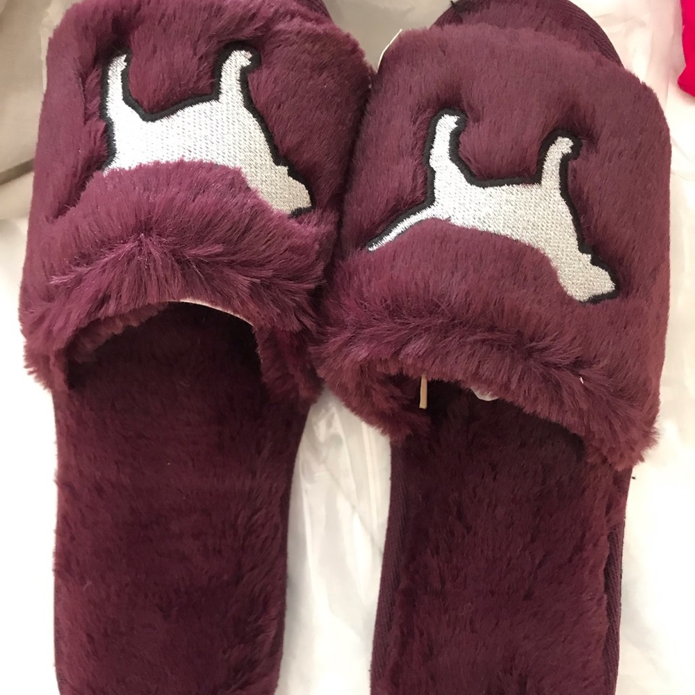 NWT Victoria Secret Pink slippers